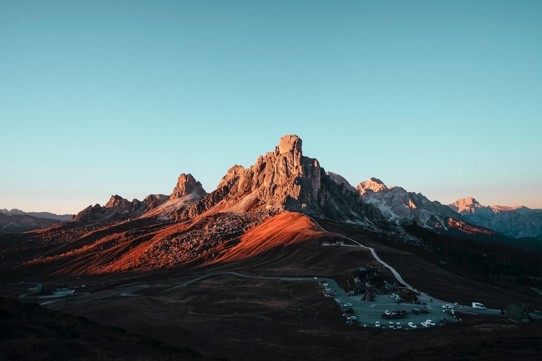 The sky perfectly blended into the landscape